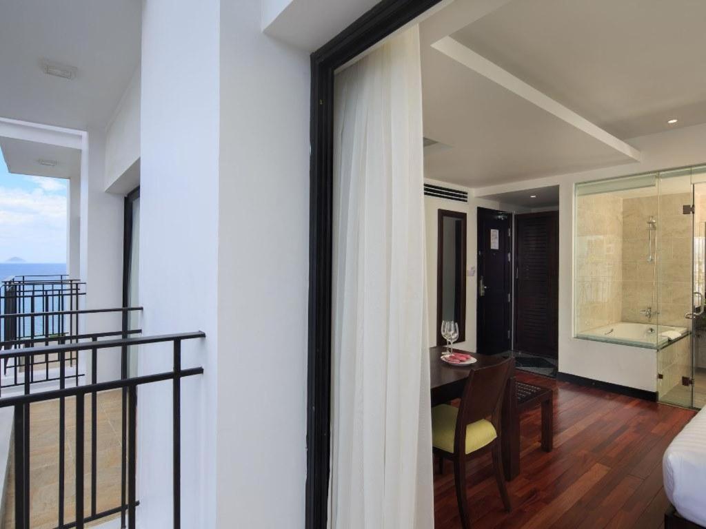 Legendsea Hotel Nha Trang Kültér fotó